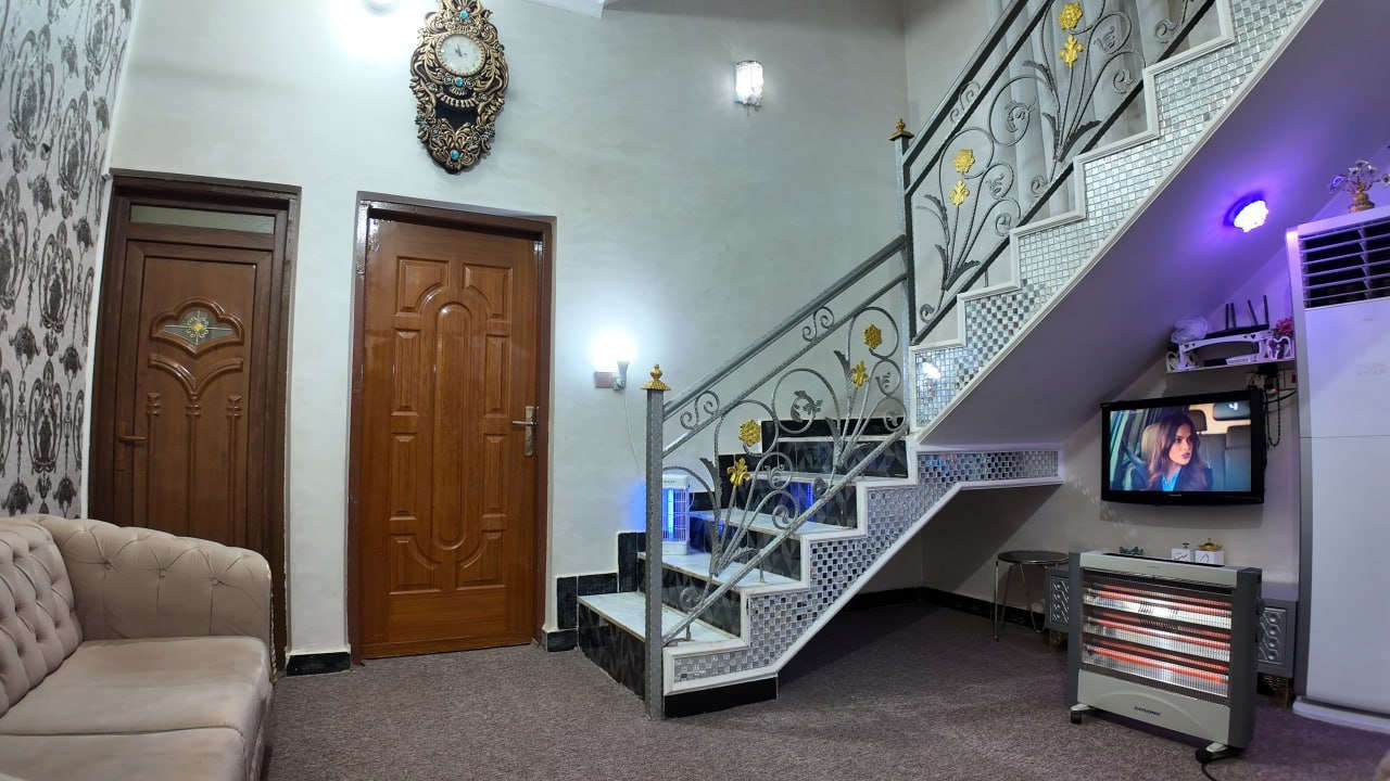 بيت للبيع 

المساحه - 200م

العنوان - الشموخ قرب بيت سيد جبار 
تفاصيل البناء - طابقين مسلح  حديث 
ط1 -غرفه + صاله+استقبال+مطبخ+صحيات+كراج 
ط2 - غرف عدد3+صاله+صحيات

للمزيد من المعلومات يمكنكم التواصل معنا 
على صفحة الفيس بوك ( المثنى للعقار) 
او الاتصال على الرقم التالي 
ابو سيف  ***********
*********** 
للمزيد من العروض الدخول على الرابط
https://web.facebook.com/groups/353423759199621
او قناتنا على اليوتيوب
https://youtu.be/wNJnyaBvaoU ناصرية, ذي قار
