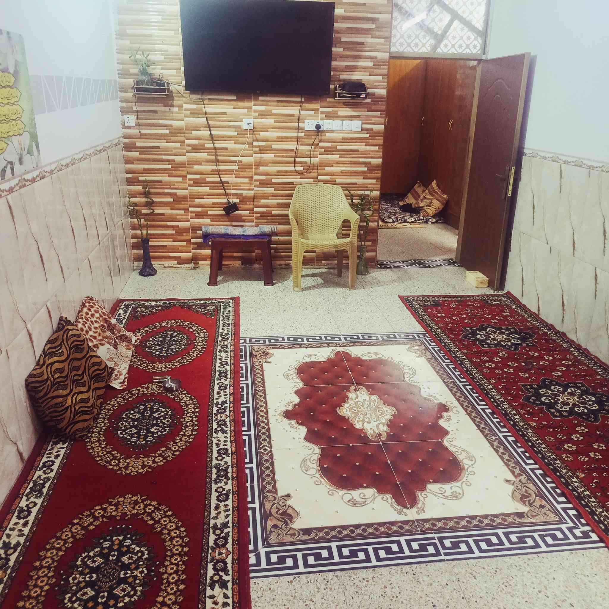 أعيد النشر بسبب الوعود الكاذبة بيت للبيع ١٠٠ متر طابقين  الامين الثانيه اسكينه واكريات شارع المكاتب ٢/٩طابو زراعي قرار ٢٥ يتكون من استقبال و صاله و ٣ غرف نوم مع مجموعة الصحيات  عدد 3 واحده منها غير مكتمل  الاتصال بل ارقام التاليه ***********/// ‏‪‏‪***********‬‏
