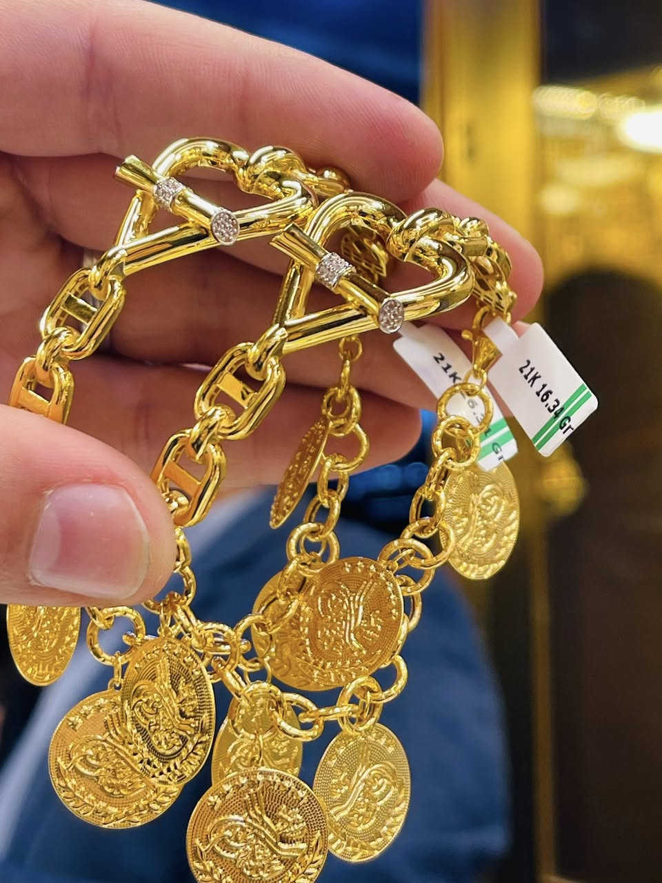 شركة الجنائن لتجارة واستيراد الذهب والمجوهرات والفضة والسبائك الذهبية
صياغة بركات الرضا ع (سابقا)

يرجى دعوة الاصدقاء للكروب لتعم الفائدة للجميع 🌹 

https://www.facebook.com/groups/246***********09/?ref=share

مصاغات دزاين ايطالي موديلات حديثة 
اوقات العمل : من الساعة ١٠ صباحا إلى ١٢ ومن الساعة ٤ مساء إلى ٩
الذهب عيار ٢١ 
للاستفسار يرجى الاتصال على الرقم ادناه  *********** او المراسلة على الواتساب. العنوان:~ النجف الاشرف 🕌 حي المكرمة شارع مكتب الرشيد مقابل جامع المصطفى ص 
بإدارة : أمير العابدي
متوفر توصيل 🚚 لجميع المحافظات
