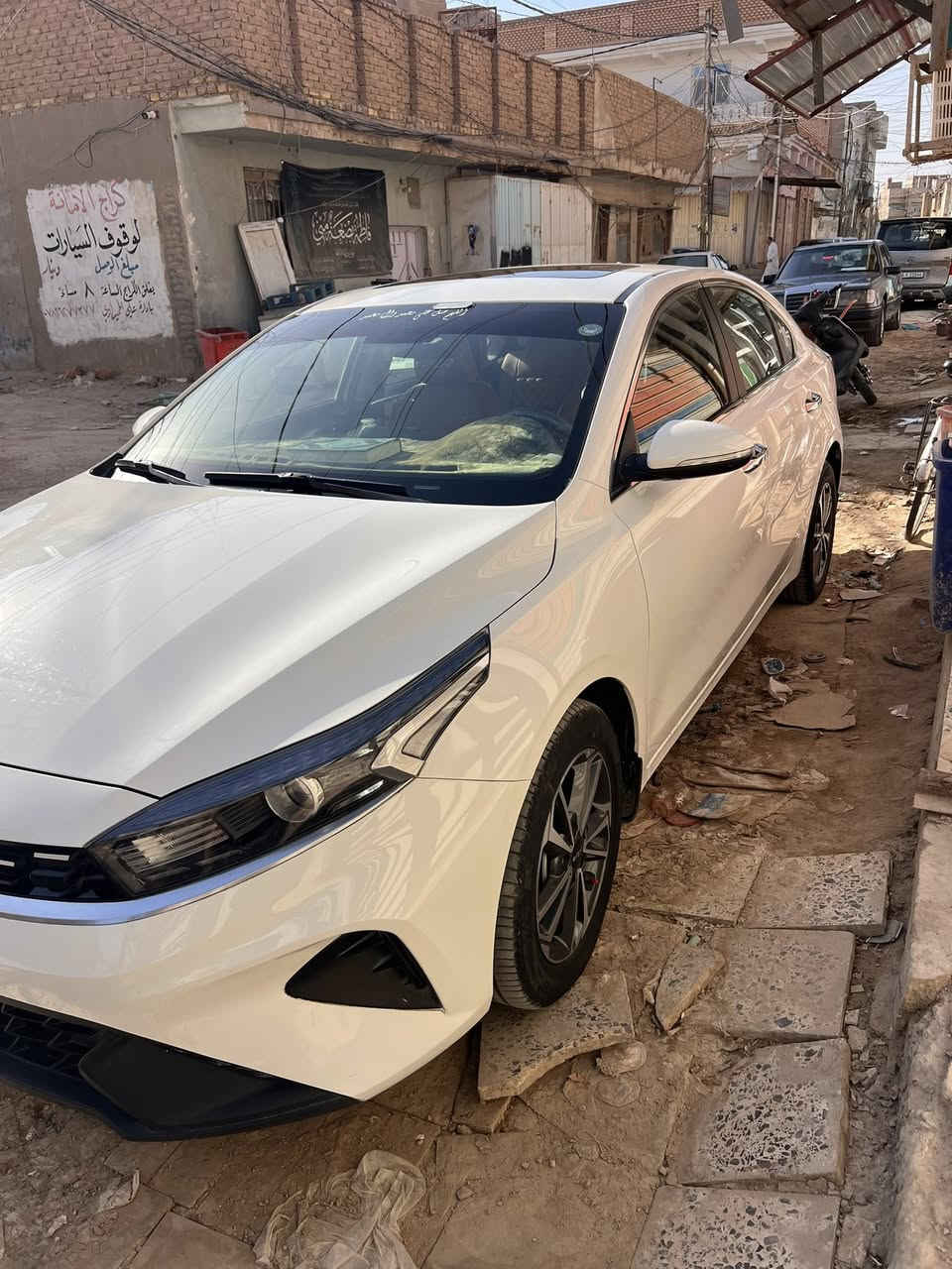 السلام عليكم 
سيراتو ٢٠٢٤ فول رقم أربيل مكينه ٢٠٠٠ ماشيه ٤٩ مكفوله بيها طعجه بلباب كلش زغيره بدون صبغ او تعديل مدوشمه جلد 
اي استفسار ***********
