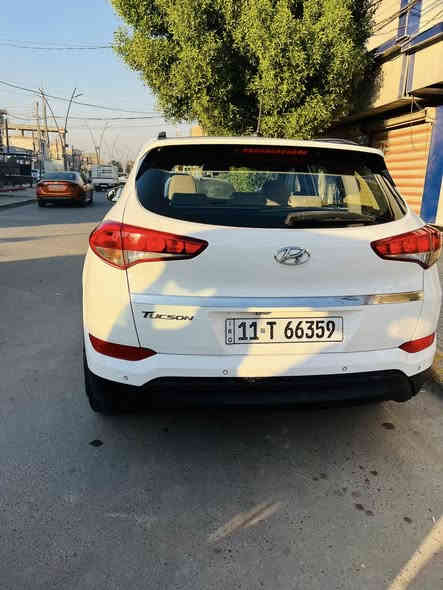 توسان 2018 خليجي 

سياره نضيفه كلش مكفول عده رش فقط جاملغ امامي بدون ضربه ولا حادث  فقط رش 

موصفات خليجي 
حساس خلفي 
كامره دواره. شاشه 
بانراما  اشاير بل مري 
قطعتين تبريد  مري شفط 
تحكمات 
اتلاث انظمه قياده 
كشنات مخمل 
باقي موصفات معروفه 

السعر ١٨٠ بيه مجال قليل 
الاستفسار 

***********
اتصال 
***********
واتساب 

للبيع او مراوس بكورلا خليجي
