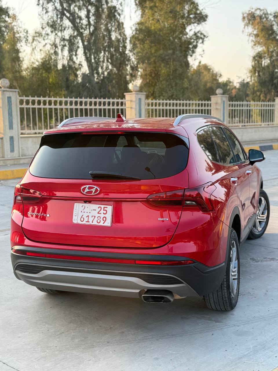 تحيه حب وحترام لكل متابعين  سنتافي 2023 كلين  ما عده  شبر باب خلفي فقط سياره كاتي مواصفات  معروفه استفسار ***********عنوان  موصل  ايسر
