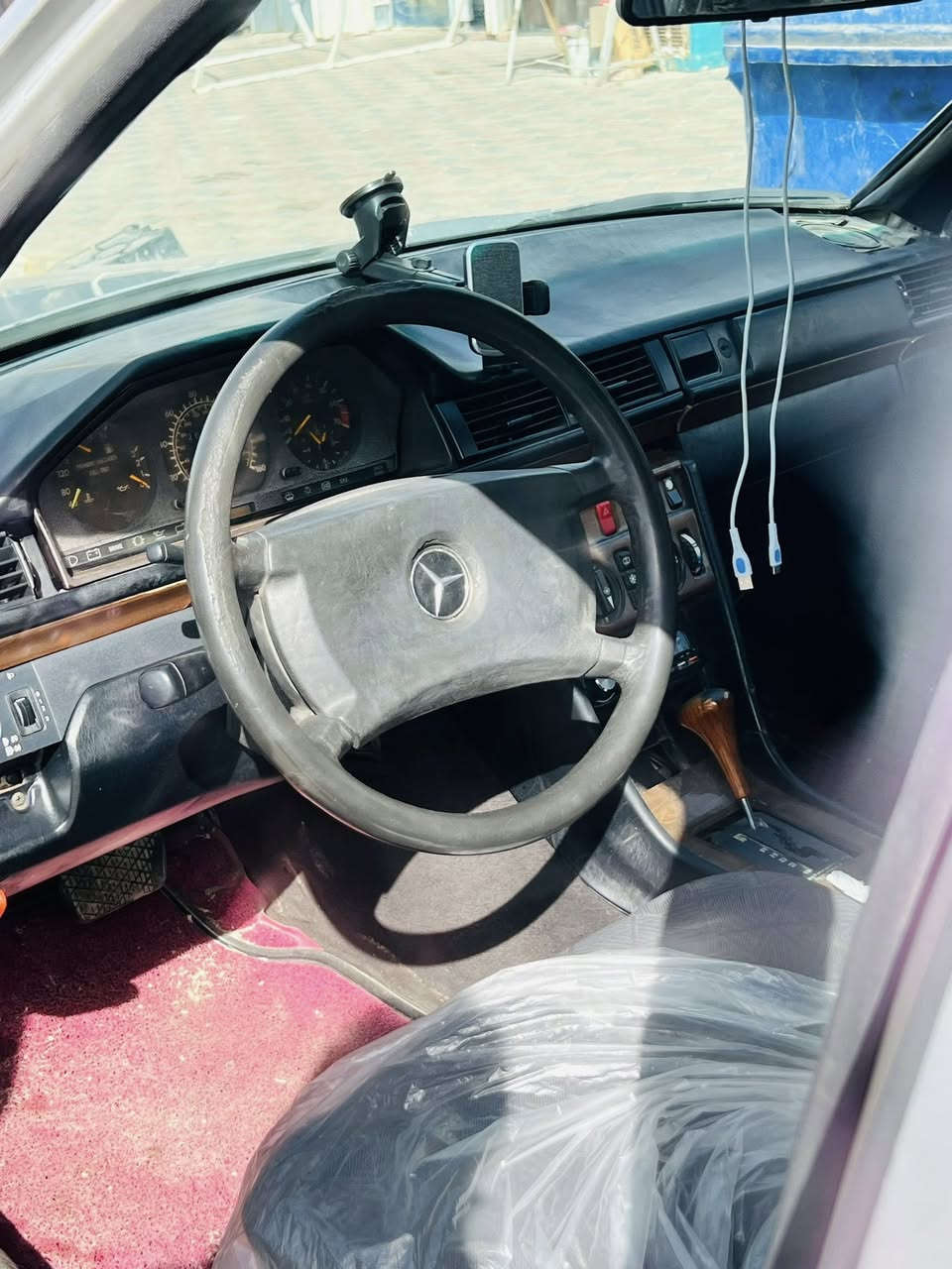 سلام عليكم مراسدس دب بيع رقم نكليزي نجف جديد سياره مكينه 3000راس الثور مكينه وكير مكفولات سعر السياره 75وبيه مجال رقم صاحب السياره *********** مكلف بل نشر بي وتساب خابره وفتهم اكثر
