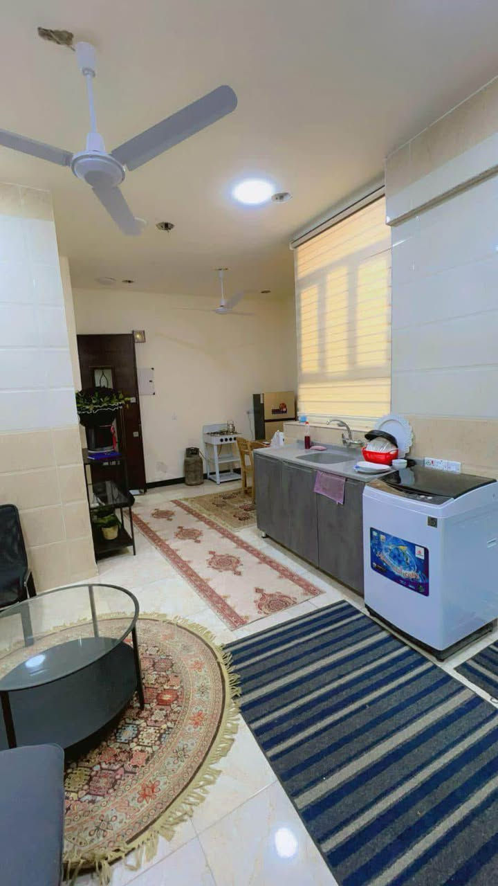 السلام عليكم توجد شقه للإيجار مؤثثه فول تحتوي على غرفتين نوم وصاله وخدمات العنوان المنصور / حي المتنبي  للاستفسار  أكثر
*********** بغداد, العراق
