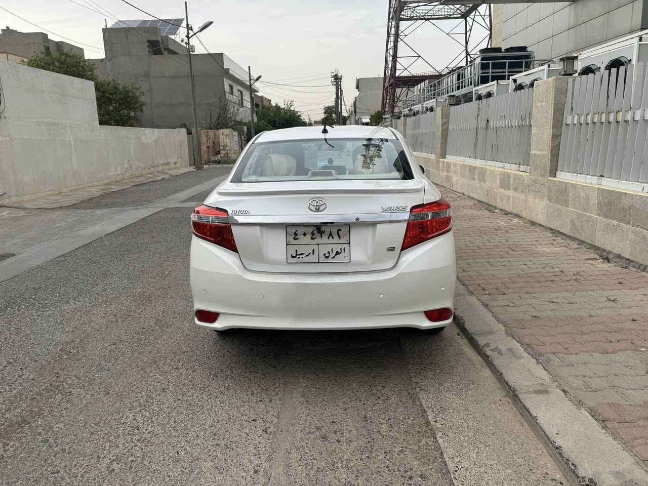 سلام و علیکم  جەماعەت ئەو سەیارەمان بۆ فرۆشتنە یارس (٢٠١٥) ٤ پارچە سبوغی هەیە بێ داخیلی ١٦٠ هەزار رۆیشتیە  بۆ زانیاری زیاتر  نرخی پەیوەندی بکە 
***********   تێبینی. تەنها بۆ فرۆشتنە

