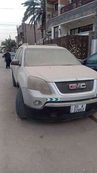 جمسي اكاديا ٢٠١٠ للبيع قطعه صبغ واحده باب خلفي اتصل بصاحبها بغداد 0770...