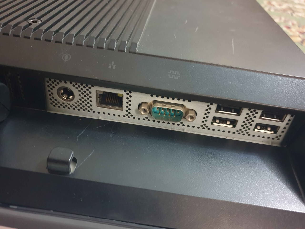 حاسوب مكتبي لينوفو 
حجم الشاشة 19
معالج كور اي 3جيل ثالث 
رام4
هارد500hdd 
شغالة كاملة وندوز 7
ممكن تنزل اي وندوز 
ملحقات محولة خارجية..كيبورد وماوس 
المكان بغداد بغداد, العراق


**إذا كنت صاحب هذا الإعلان وتريد حذفه لأي سبب، رجاءا أرسل رسالة إلى الدعم الفني**