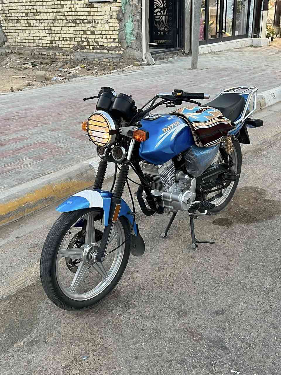 للبيع مديل 22 طالعه بل 23 وصل معرض موجود وكيلهه ثامر خلخال معرض الجوهره دراجه  ما مفتوحه بس تفيلس ونضافتهه گدامكم عنواني كربلاء الاسكان العسكري قرب محطة سما كربلاء وسعرهه مليون و150 وشراي يجي خاص او يتصل ***********
