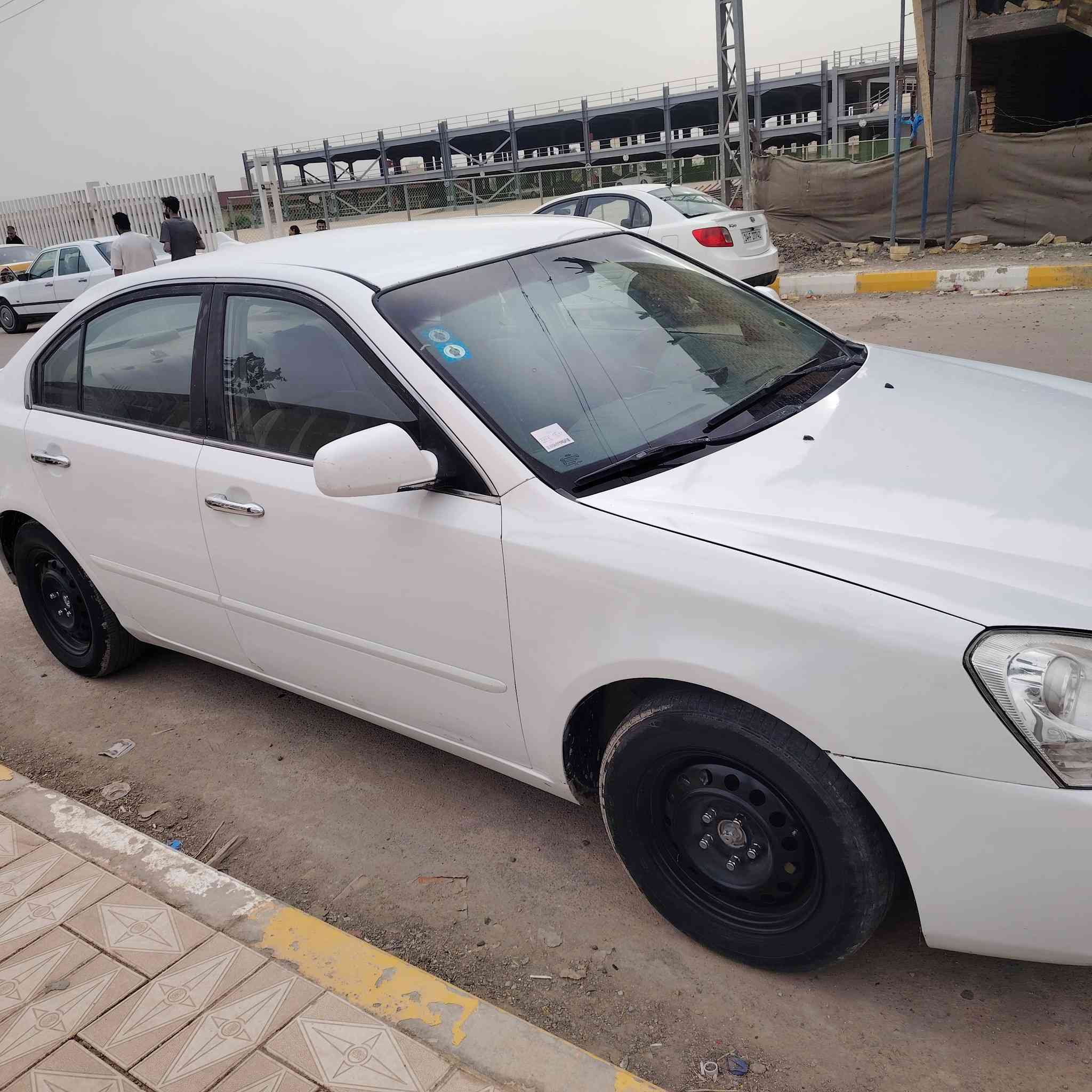 سلام عليكم سياره أوبتميا 2007 وارد أمريكي بيه بنيد مبدل دون دواخل وبيه جاملغ الايسر مفتوح وقبق جنطه مفتوح وبيه رشات بالهلال تخم تاير جديد وحداديه جديده وكير ومكينه جديده وتبريد كله جديد العنوان ناصريه قرب الحي الروسي رقم انكليزي سنويه 2030 السعر 105 وبيه مجال للشراي رقم ***********
