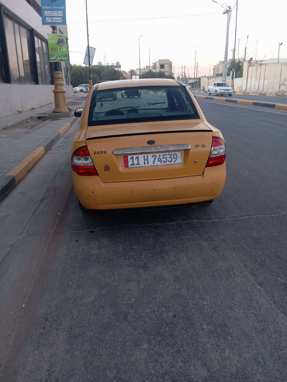 السلام عليكم طيبه 2016
للبيع سياره نضيفه استوني امداورهة بسمي 
العنوان كربلاء ***********
