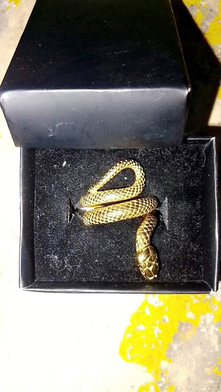 نشري ذهب كاصي بني تامو, وادي العلايق


**إذا كنت صاحب هذا الإعلان وتريد حذفه لأي سبب، رجاءا أرسل رسالة إلى الدعم الفني**