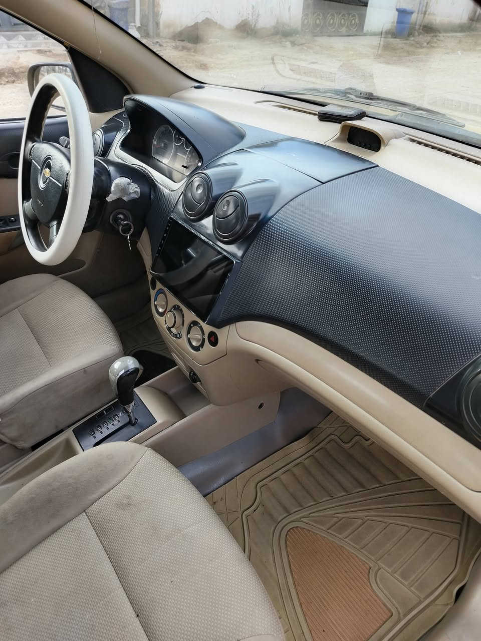 سلام عليكم سياره افيو شركه عامه 2011 مفتوح اوتو وهاي صوره كدامكم بس تعالو كلبو واخذو سنويه 2027 مصفره هيئه وغرامات والسعر خاص رقم صاحب السياره ***********
