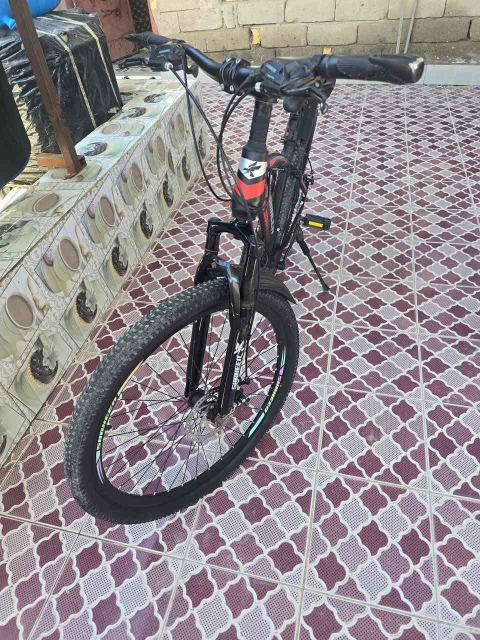 بايسكل للبيع قفلة ٧٥ جديد كامل من كلشي ماعدا شغلة بسيطة تكلف تصليح ٣ الاف استفسار اتصل***********
