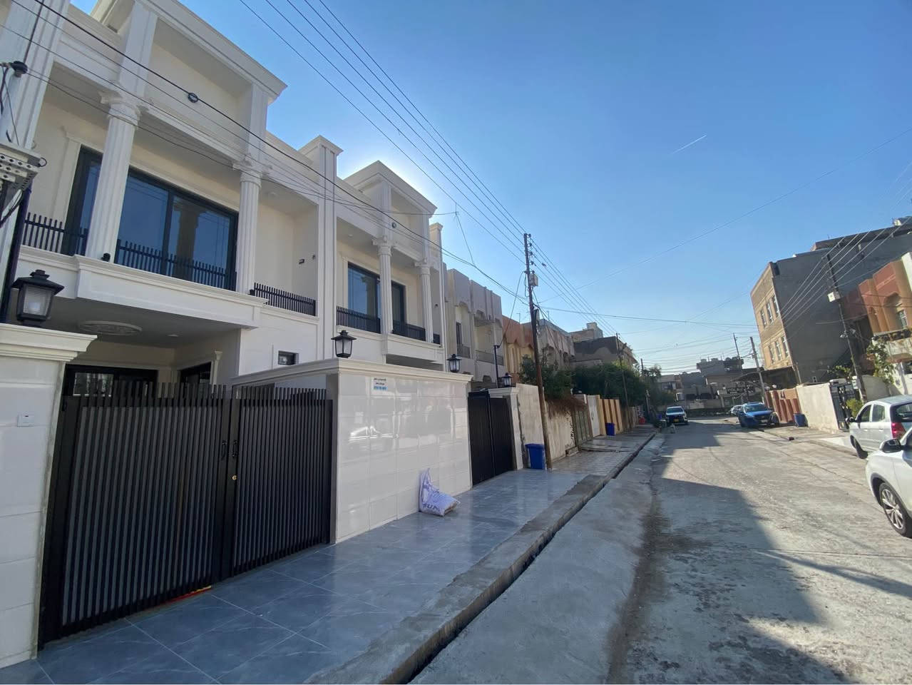 نيشتیمان ١٠٠مەتر نزیک مزگەوتی صفا مروی

.
اربيل نيشتمان ١٠٠مترقريب صفا ومروى للبيع 
سعر ٩ دفتر ٥٠ ورقة مجال
.
اري طاهر
***********
***********
.
عقارات مەلەك تاج اربيل
بۆ ڕاوێژو زانیاری پەیوەندیمان پێوە بکەن
.
عقارات مَلَك تاج اربيل 
للاستفسارات والاستشارات العقارية وتجارية اتصل بنا 
.
‏‪#Ari_tahir‬ #اري_طاهر #ملك_تاج_اربيل #مەلەک_تاج_ئەربیل #Malak_Taj_Erbil #Malak_Taj_Erbil #Erbil أربيل, العراق
