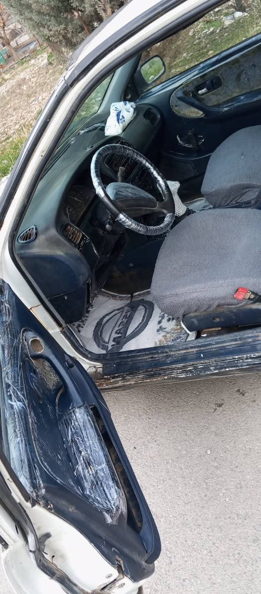 نيسا ن پريمه ر مؤديل 1992 ئا رمي پلا ستيك سليما ني گيرو مه كينه و موسو برا وه و ئا رمه كه ي به شه رت گه رميو فلچه و هه موو گيا ني يشه كا ت سه يا ره يه كي جا يزه و ما لي فه قيره سعري 14 گه لا و معا مه له يكي كه م *********** السليمانية, العراق
