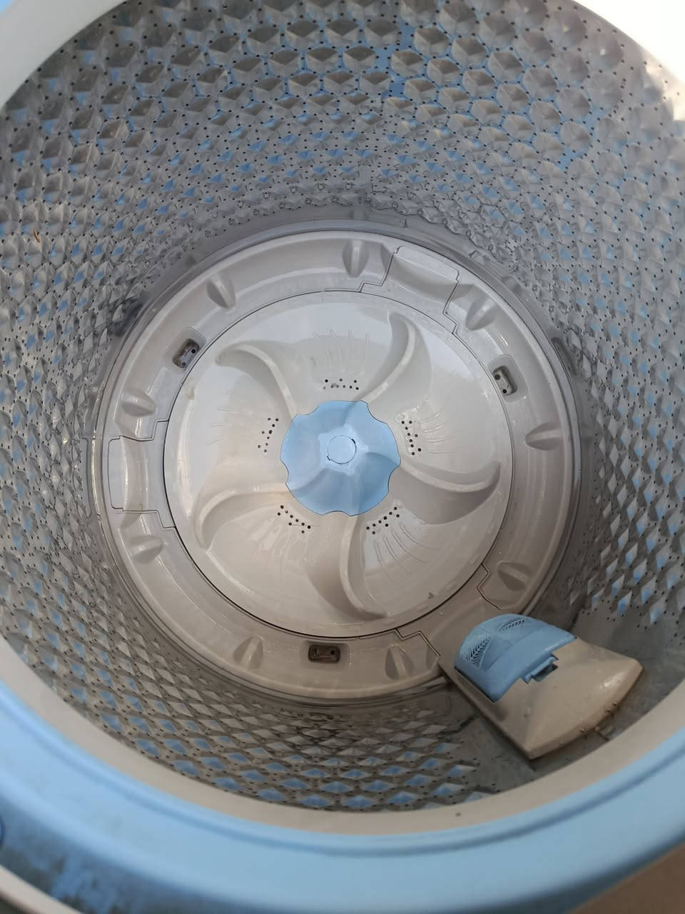 غسالة أوتوماتيك كبيرة حجم ١٧ كيلو نوع الحافظ دنكا ب ١٧٥ مع الضمان 
توصيل مجانا داخل بغداد 
***********
الدورة المهدية الاولى عبدالعزيز للغسالات
