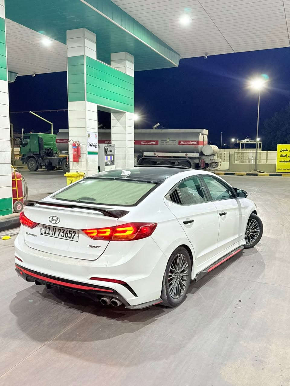 السلام عليكم
النترا 2018 سبورت 
وارد امريكي لوناحمر للبيع 
محرك ١٦٠٠ تيربو مكفول 
اكزوز رياضي بلادي
مواصفات ١/١ :
بصمة تشغيل وبيبان وصندوك 
كشنات حضن جلد مختومه sport 
تدفئة كشنات 
دشبول كاربون فايبر 
كيجات رياضي 
سلايد روف
لايت زينون بلادي 
بك لايت لد بلادي 
ويل كب ١٨ كروم بلادي 
مرآة تعتيم ذاتي 
اشاير بلمري 
رادار نقطة عمياء 
حساسات خلفيه
تحكمات ستيرن 
تدفئة ستيرن 
ستيرن حرف D 
شفتات بلستيرن 
سستم صوت سماعات انفنتي ودمام خلفي 
تبريد بيانو 
……….
صدر جديد تخم تايرات جدد 
رقم بغداد بسمي 
ماشيه 127
بيها فقط البنيد والبقيه مكفول 
السعر 116 بيها مجال 
مكاني نجف ***********
