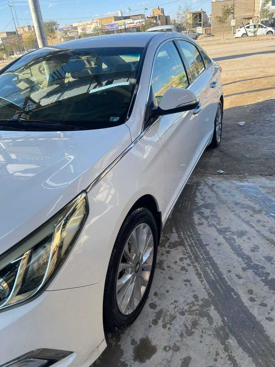 سوناتا 2017وارد خليجي مكفولة ماعده بيها بارد مكدار شبر واحد مابيها قطرة صبغ
كفاله عامة من الصبغ
مرايات شفط
كشنات كهربائية 
المحرك 2400
السعر155ورقة
المكان: النجف الاشرف
للتواصل الرقم: ***********
