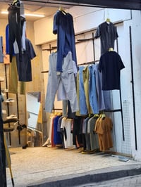 تصفية محل • ستاندات ملابس • ستاندات حذيه