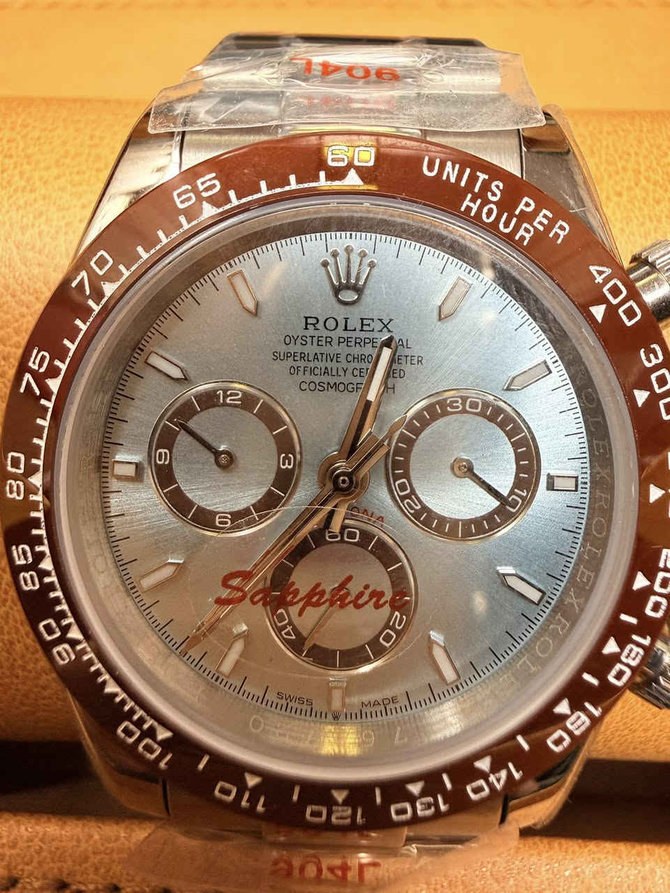 ساعة رولكس دايتونا كلين إصدار بلاتينيوم (Super Clone Clean 4130)

ميناء أزرق ثلجي  ايس بلو 
زجاج Sapphire مقاوم للخدش
حركة أوتوماتيك 4130  مختوم على الماكنه 
كرونوغراف يعمل بالكامل
هيكل وسوار ستانلس ستيل 
مقاس 40 ملم
مقاومة ماء خفيفه
اميال وارقام لامينوس لون ازرق

تجي مع كامل المرفقات كما موضح بالفديو 
السعر 400دولار


**إذا كنت صاحب هذا الإعلان وتريد حذفه لأي سبب، رجاءا أرسل رسالة إلى الدعم الفني**