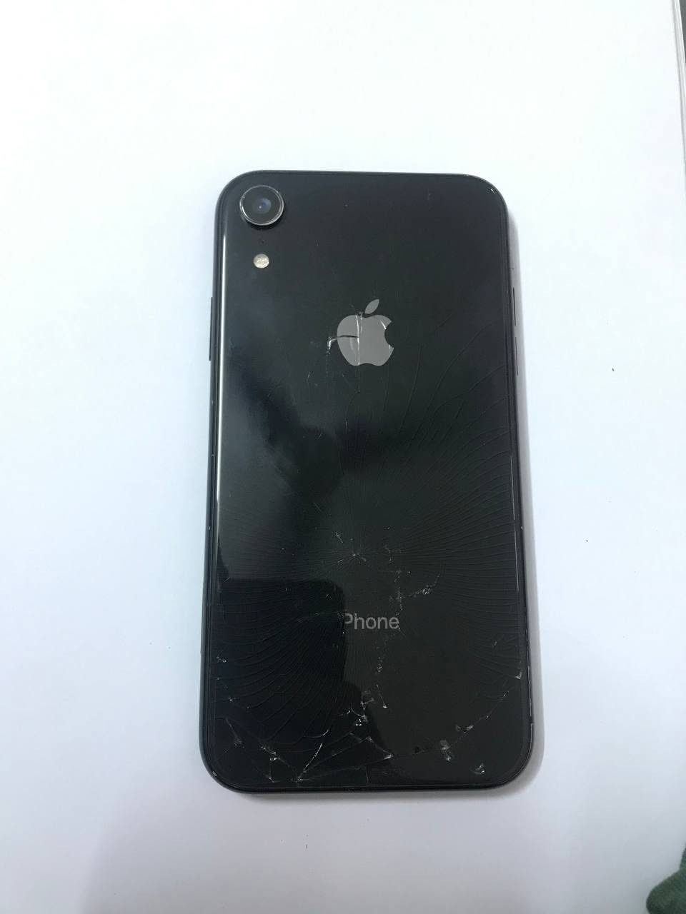 سلام عليكم 
 ايفون Xr للبيع 
مبدل فقط بطاريه اصليه شرط بدون صرف شحن
وضهر بي فطور بسيطات 
ذاكره ٦٤ 
كله شغال اتصال نت صوت كامرات فيس ايدي 
سعر٢٠٠ بي مجال بسيط مكاني بغداد


**إذا كنت صاحب هذا الإعلان وتريد حذفه لأي سبب، رجاءا أرسل رسالة إلى الدعم الفني**