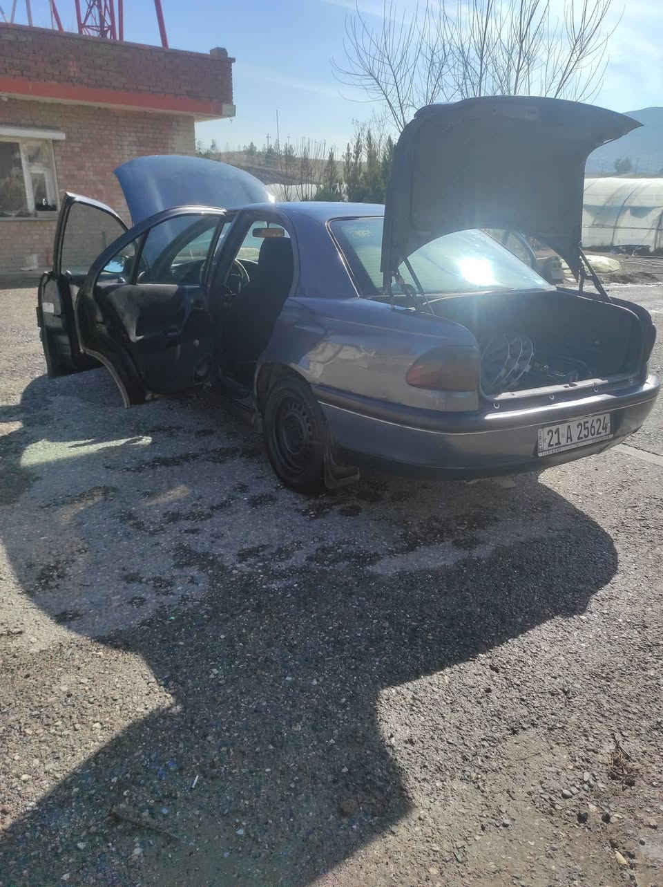 ئوپل پشیلە
مودیل1994

دووجام کارەبا

رەقمی تازەیە

کیرومەکینەبەشەرت

زۆرپاک ماوەتەوە

سعر47وەرقە مەجالکم 
***********ژمارەی موبایل
