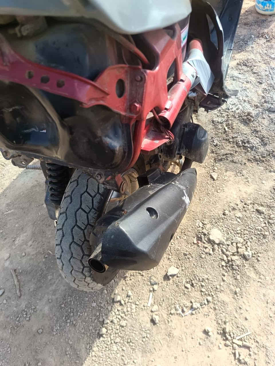 السلام عليكم فراشة للبيع محرك نضيف شلعه ومعدل فول بيه خيط تبخير صالنصه رياضي FM ام طلقه سعر واتساب او اتصال *********** ديوانية
