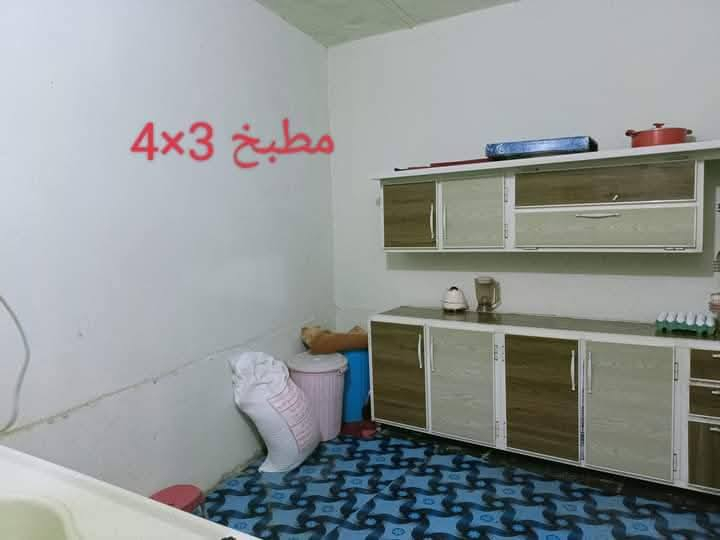 اللهم صلي على محمد وآل محمد
السلام عليكم 
بيت زراعي 200۾ 
غرفتين وصالة وستقبال  ومطبخ حار وبارد وصحيات  وطارمة كبيرة 
المكان نزلة سامي ال حمد 
السعر اتصال على الارقام 👇🏻
***********
***********
او المراسله على الواتساب
