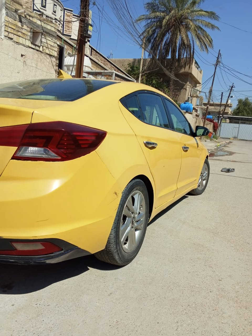 السلام عليكم
الانترا ٢٠١٩ 
مكينه ٢٠٠٠ دوش 
منضومه غاز كامله 
ضرر السياره موضح بالسونار 
مكان السياره بغداد 
رقم السياره بغداد 
السعر ١١٥ ورقه 
و بيها مجال 
للاستفسارالاتصال :***********
