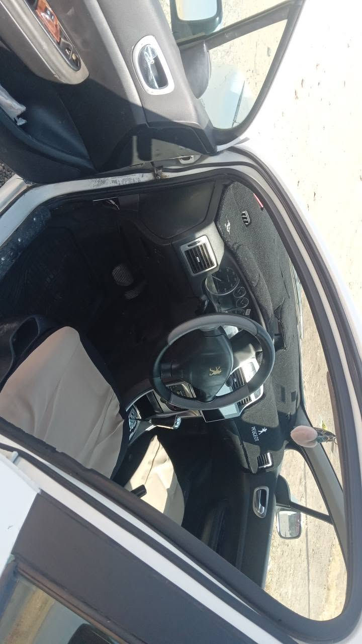 بە ناوی خوای گە ورە ومیهرە بان/هاوڕێیان بیجۆ307فە ڕنسی 2005گێڕ ئۆتۆماتیك گێڕومە کینە و تە قە وڕە قە ی بە شە  ت بڕاووە مووس بە شە رت سە یارە کە ماڵی خۆمە تازە سیرڤسم کردووە هایدرۆلیکی گێڕو ڕۆنی مە کینە م گۆڕیوە هه موو گیانی بە شە رت دە فرۆشم تە بریتە کە لای خۆ کۆم پلێسە رە کە ی وە ستاوە کۆمپلێسە ری دە وێت هیچی تری نە قس نییە سە یارە کە ئە وە لیاتی بە غداد لە گە ڵە ئاڕمە کە ی لای خۆم ون بووە ئاڕمی کۆنی هه ولێری هه بوو من بە شە رتی ئە ولیاتوو حاسیبە دە ی فرۆشم لۆگۆی ئاڕمە کە ی بە جامی پێشە وە ماوە نرخی 37 گە ڵاو مە عامە لە ژمارە مۆبایل
***********
***********
شوێن چم چماڵ شمشمل, السليمانية
