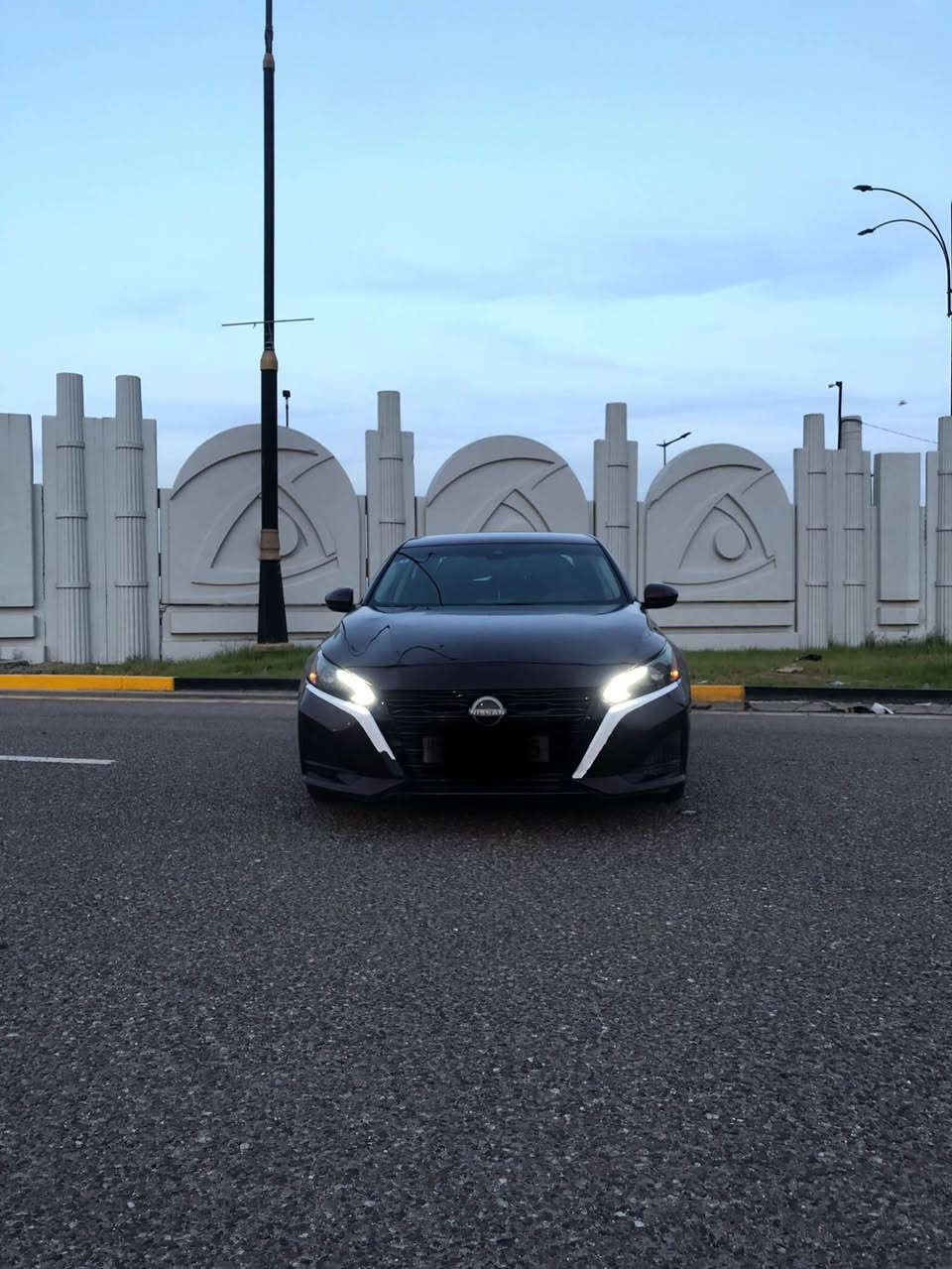 سلام عليكم 
_________
نيسان ALTIMA 🇯🇵
موديل 23
فئه SV مواصفاته
محرك 4سلندر 2500
بصمه تشغيل عن بعد شاشه كامره حساس خلفي 
تحديد مسار توقف تلقائي عند لرجوع رادار جانبي 
هزاز استيرن 9سماعات كشن كهربائي لايت لد+زنون بلادي ممشى السياره 55 جاهزه وجديده بمعنى لكلمه
حره رقم بصره لدولي تحويل السعر /135$
 /*********** البصرة, العراق
