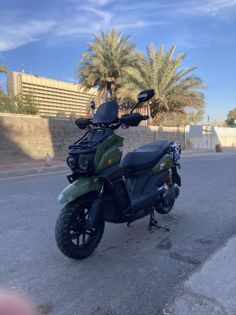 السلام عليكم دراجه شحن أباجي للبيع الدراجه خير من الله الدراجه نظيفه اخت الجديده شوفت عينكم نظيفه كلش مصارلها فتره عندي مواصفات الدراجه 6 بطاريات كباررر مسطره اشاير يمنه يسره دبل إشاره نظام و بيها نظام سبورت لايت عالي ناصي زنون بريك امامي خلفي هايدروليك بيها بلوتوث ملف حجم 3000 الدراجه كلششش كلششش حلوه و نظيفه 
مكاني قرب منتزه الزوراء 
السعر 975 و بيها مجال 
للاستفسار *********** واتساب او محمول
