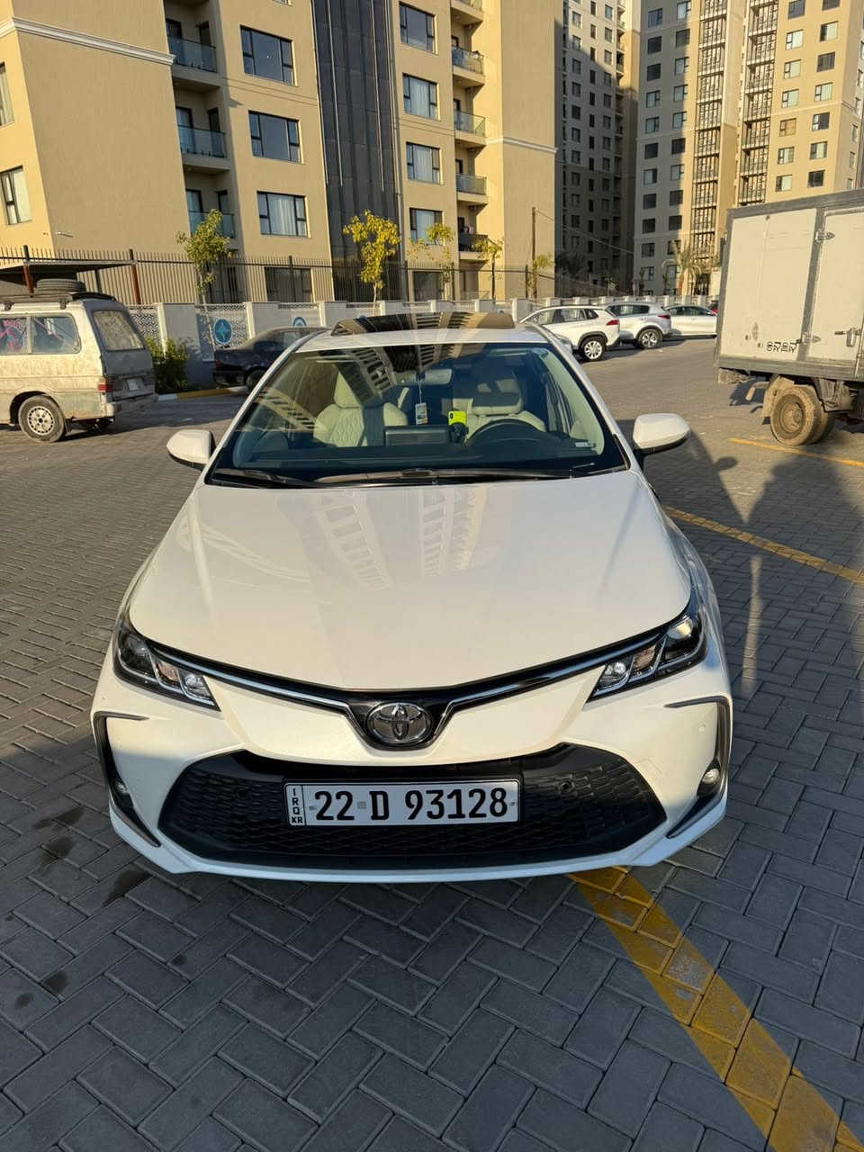 سلام عليكم
عندي كورلا ساز
 2024 فول مواصفات 
سياره بعده بضمان
ماشيه 17الف
فول بصمه 
فتحه 
شاشه 
اشاير بل مري
سياره جديده لا ضربه ولا صبغ 
شحن لاسلكي 
سياره فول 1/1
سياره بسمي تريد وكاله تريد تحويل 
سعر 186وبيه مجال حك جيه
***********
مكان سياره بغداد
