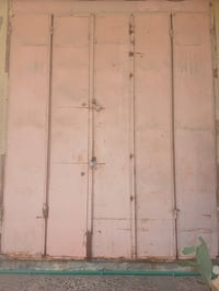 باب محل حديد ثقيل للبيع 5 طلاليك  ارتفاع 3متر العرض مترين ونص  السعر 7...