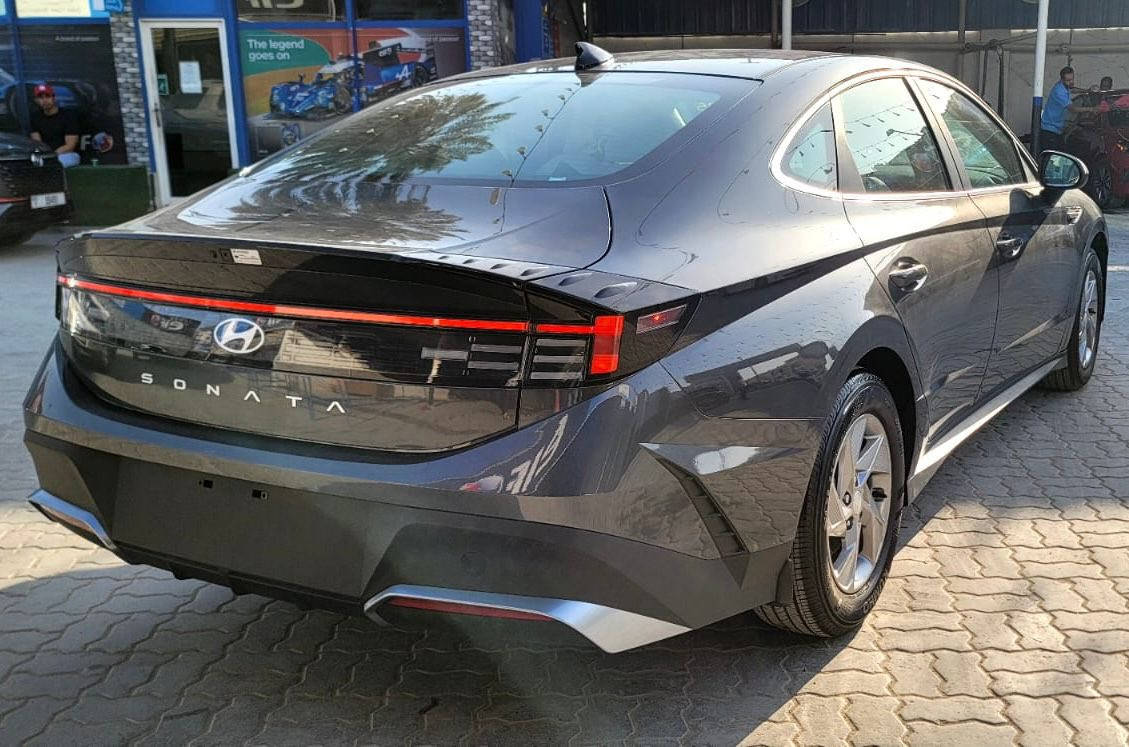 *هونـداي سوناتــا موديـ2025ـل*
*السعر142$(مصلحه وجاهــزه)* بدون كمرك ترهم كتاب شهداء مده الوصول 7 ايام  ستفسار ***********
