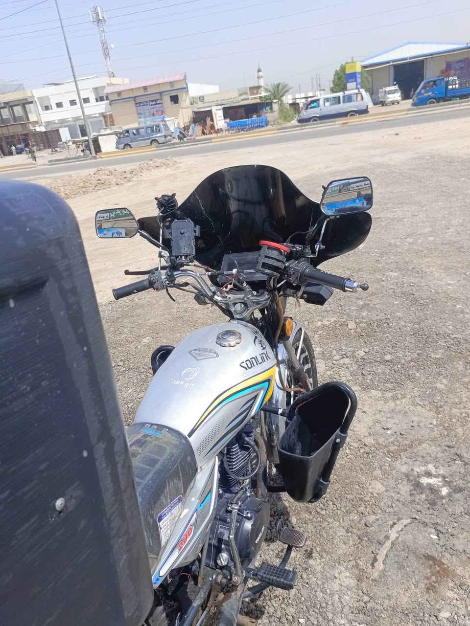 سلام عليكم دراجه يراني
موديل 24محدثه 25
كامله لا تبخير ولا تنقيص محرك 200
ترايك البصره 😂
كهربايات كلها شغاله 
لايت بومه يعمي عمي مبيثري
دراجه حلوه ونضيفه وراق كامله 
سعر 600
المكان ابو غريب 
***********واتساب
