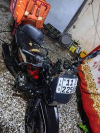 دراجه بوكسر 2021 مرقمه بغداد  المكيمه مجفته تجفيت شركه قبل شهرين ومنطي...