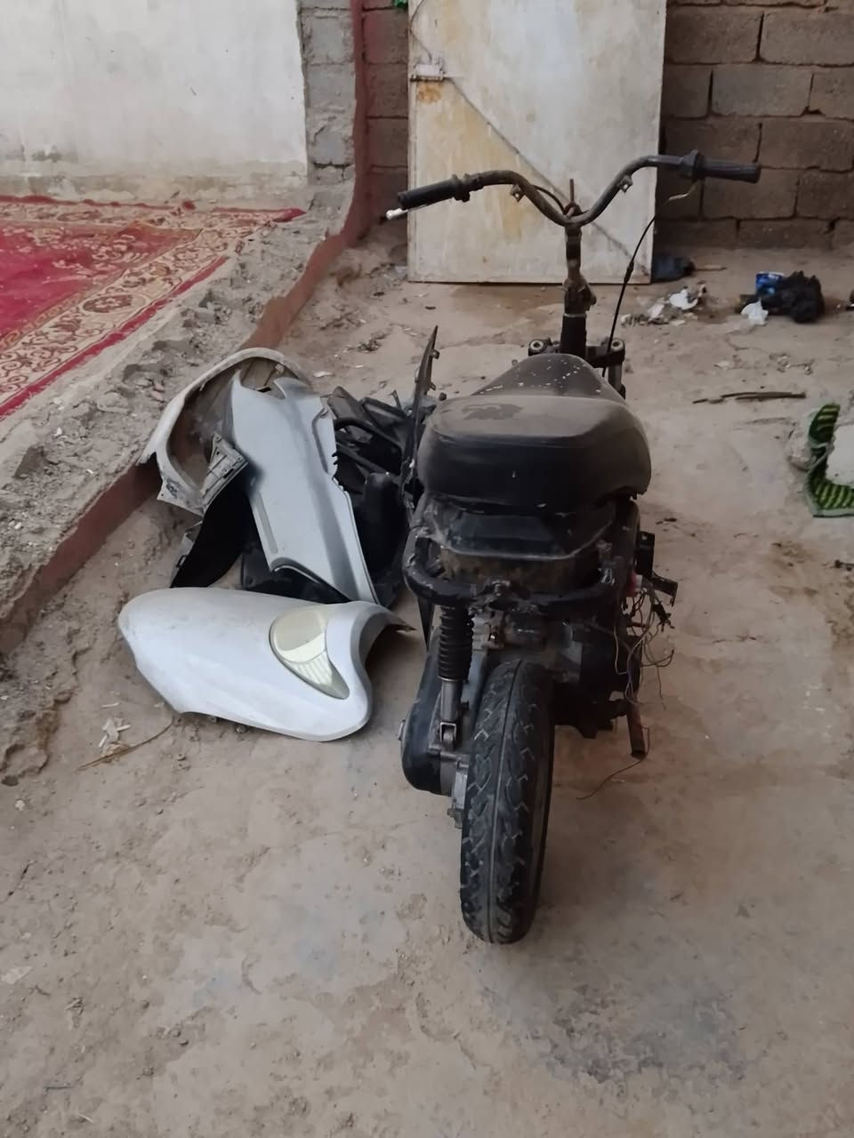 السلام عليكم دراجه سبيسي ماليزي للبيع قيم وانطيني السعر ما تشتغل الدراجه*********** منطقه الوافدين  الكوت واسط
