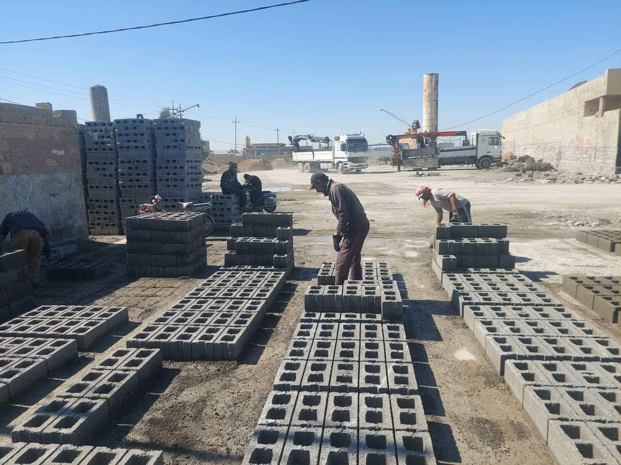 بسم لله يعلن معمل بلوك ابو غفران المعاضيدي عن سعار بيع البلوك ابو 20 ×40  450 الف دينار ابو 15 ×40 370 الف دينار ومن الله توفيق هاتف  ***********
*********** الفلوجة حي صناعي
