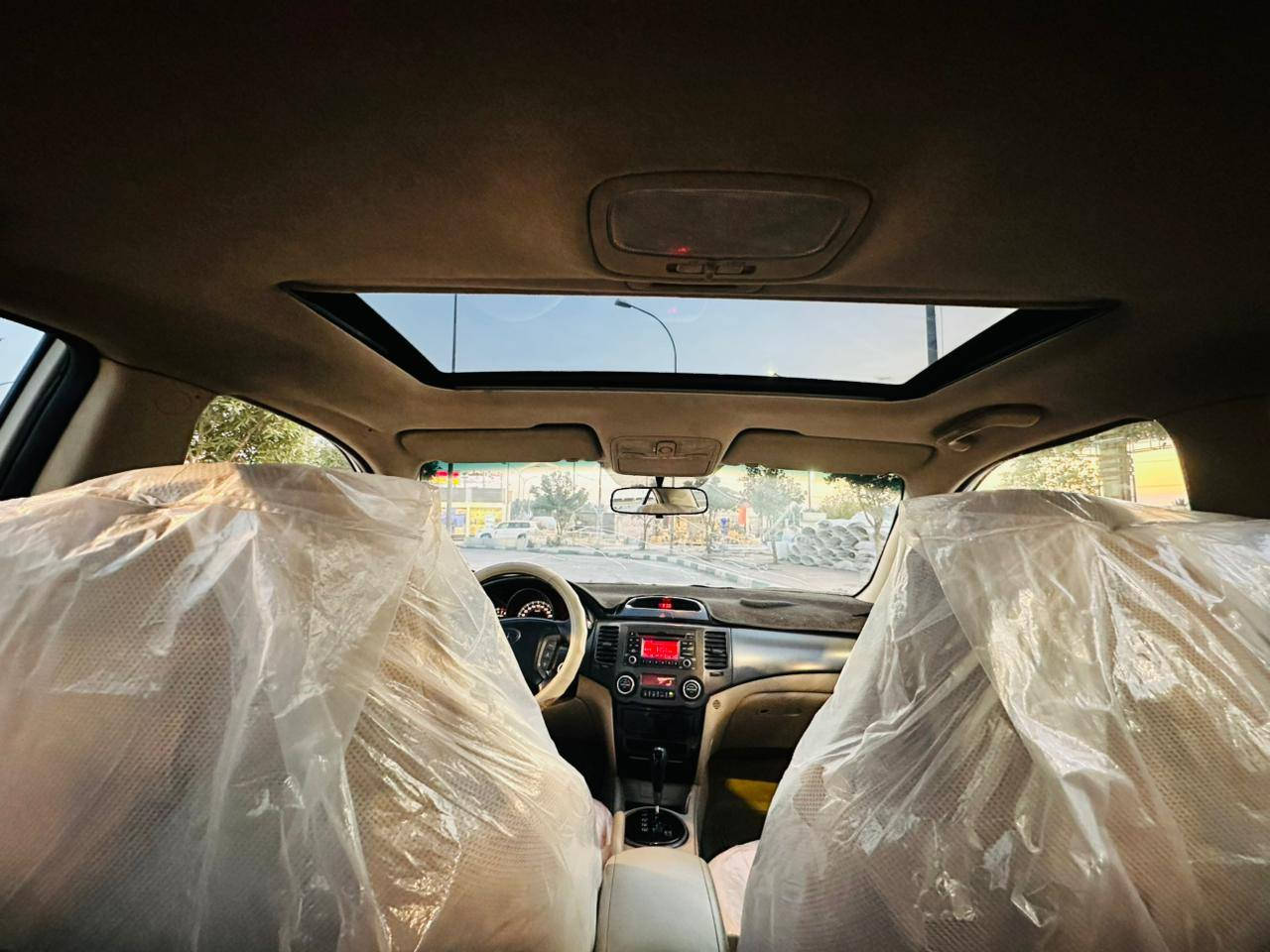 من رخصة مدير  الكروب 
 كيا اوبتما 2010 خليجي 
مواصفات السياره:  فول بصمه وفتحه وداخل بيجي  ويل كب 
بيه صبغ بلبنيد وشويه بجاملغ الخلفي  
سعر السياره 120 وبيه مجال بسيط 
للاستفسار الاتصال على الرقم التالي: *********** 
مكان السياره: بابل الشوملي
