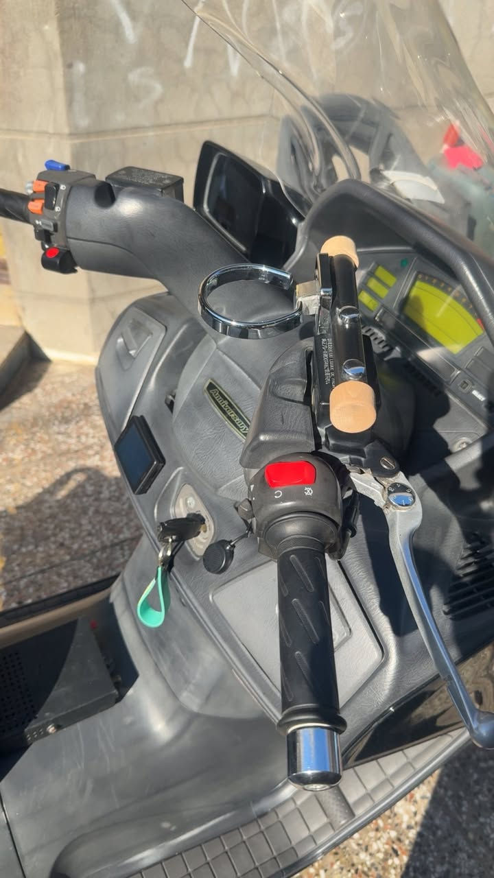 سكاي ويف 650 كفاله عامه ماشيه 11 ألف
جامه مضلعه مري شفط السعر 27 مكان بغداد الزعفرانيه
***********
