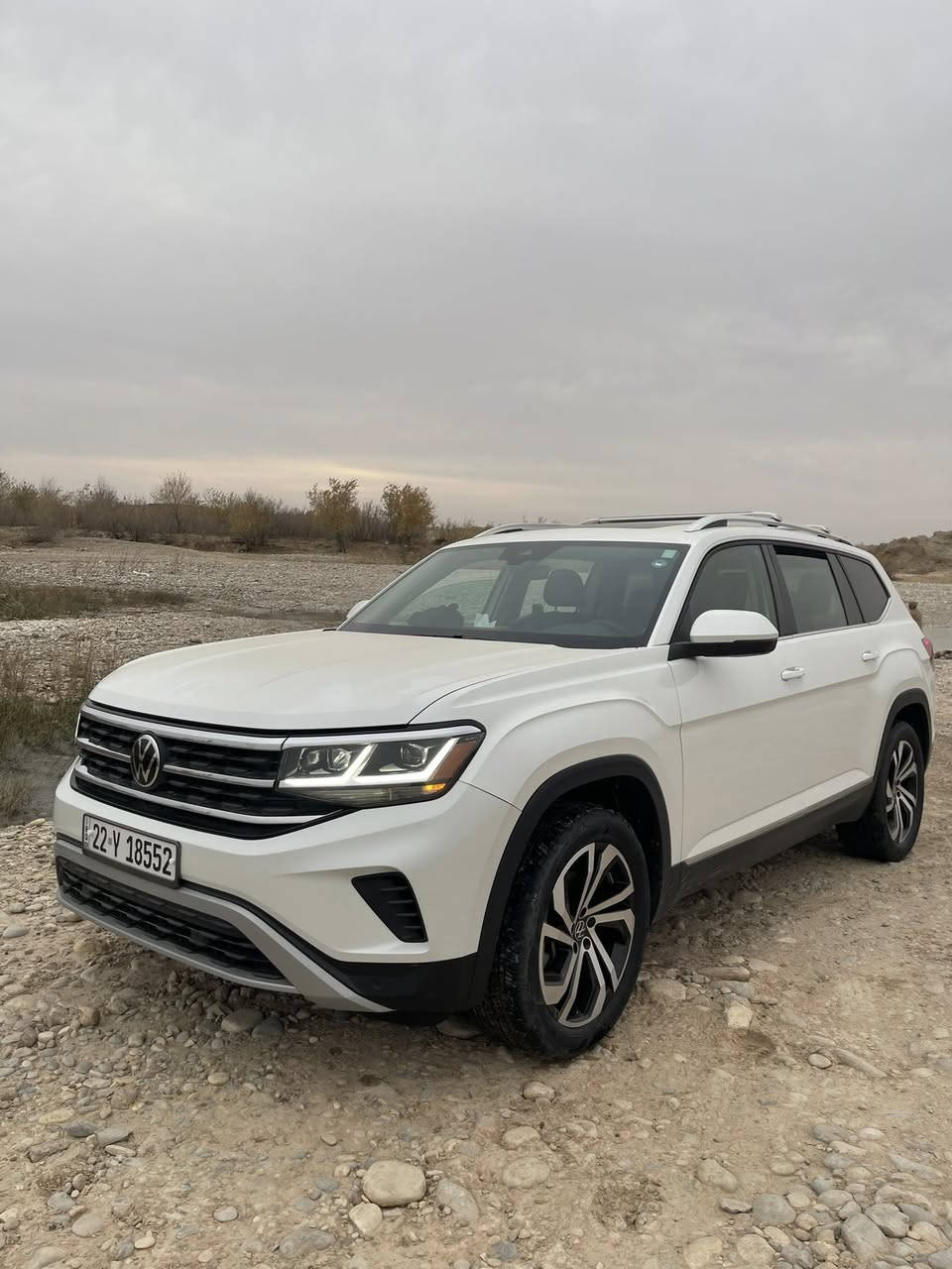 السلام عليكم
للبيع فولكسواكن اطلس 2023 ابيض صدفي
مواصفات SEL فول مواصفات 
رقم اربيل باسمي 
السيارة بدون قطرة صبغ وبدون تبديل اي قطعة 
دعاميه امامية فقط 
ماشية 31000 محرك 2.0 توربو قوي واقتصادي 
سقف بانوراما 
خمس بصمات 
رادارات وقيادة ذاتية 
حساسات امامي خلفي 
داخل جوزي 
كشنات منفصل VIP
شاشة كيجات ديجيتال 
وبعد هواي مواصفات 
ادامة كاملة بدون اي نقص 
واي اشارة بالدشبول مامشتغلة 
السعر 270 وبيها مجال جدا بسيط 
مكان السيارة بغداد 
للاستفسار ***********
