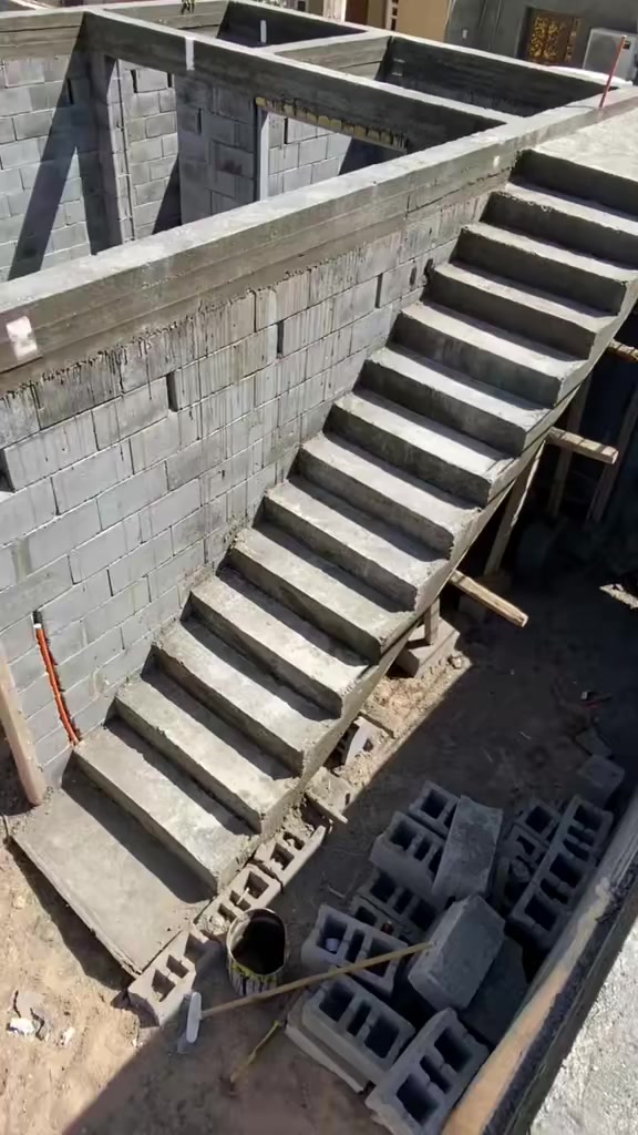 تم بعون الله صب رباط فوق الشبابيك طابق اول مساحه 220متر مع 7 دنك في منطقه كرمه علي الشلهة 
متوفر وتساب 
‏رضا النجار
‏***********
