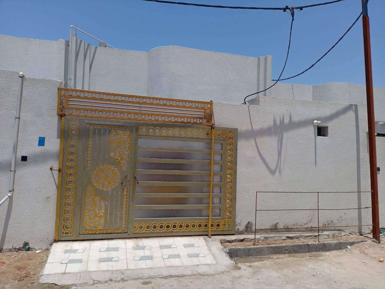 من رخصة الادمن متاح بيت للبيع مساحة ١٦٠ متر غرفتين وصاله ومطبخ وديوانيه وحمام خارجي وداخلي وكراج وحديقه العنوان الجزيره اليوبه شارع الملعب رابع فرع على اليسار للاستفسار أكثر على الوات ساب ***********
