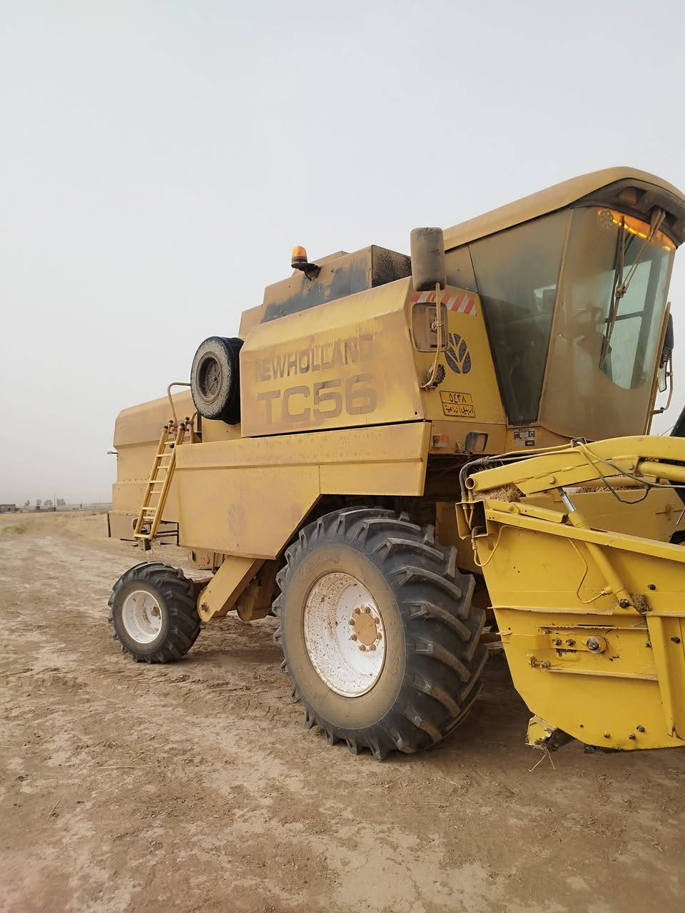 بسم الله الرحمن الرحيم يوجد حاصده للبيع شرط محرك معمره جاهزه الحصاد
تخم تاير جديد أسعر 65مليون بيها مجال للشراي 
الإتصال ***********
