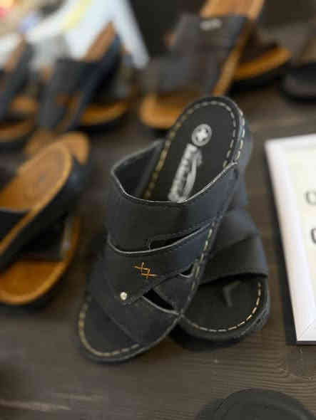 #جديدنا وصل ❤️
شحاطات رجالي طبي مخيط درجه أولى

قياسات من 40الى 45 
سعر بلاش 7000الف

الحجز ولستفسار واتساب فقط 📞📞 

***********

العنوان ميسان الدبيسات قريب المجسر 🌷 🌷
#توصيل جميع المحافصات 🚗 🚗

#ازياء الملكه ❤️ ❤️
