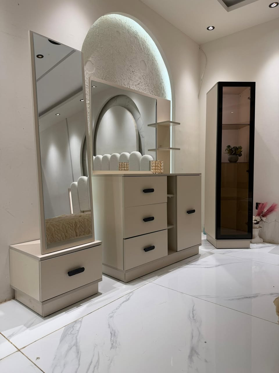 🔥 عروض محرم 🔥

✨ موديل بنما الجديد ✨

🛏️ 10 قطع
📏 قياس الكنتور مع الملحق 320 سم

✅ سجة ثلاثية
✅ أبواب هايدروليك
✅ دوشمة نفخ
✅ برغي وچوي حديد
✅ إنارة بالكنتور
✅ إنارة بالسرير
✅ إنارة بالفاترينة
✅ سرير مخزن
✅ قياسات ضخمة

🚚 يتوفر توصيل وشد داخل بغداد ولجميع المحافظات

📩 راسلوا الصفحة أو تواصلوا عبر الرقم:
📱 ***********
✅ يتوفر واتساب لخدمتكم
