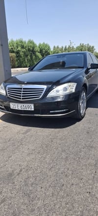 ،، مارسدس s 550 موديل ٢٠١٠ ،، سيارة غنية عن التعريف والمواصفات ،، بأسم...