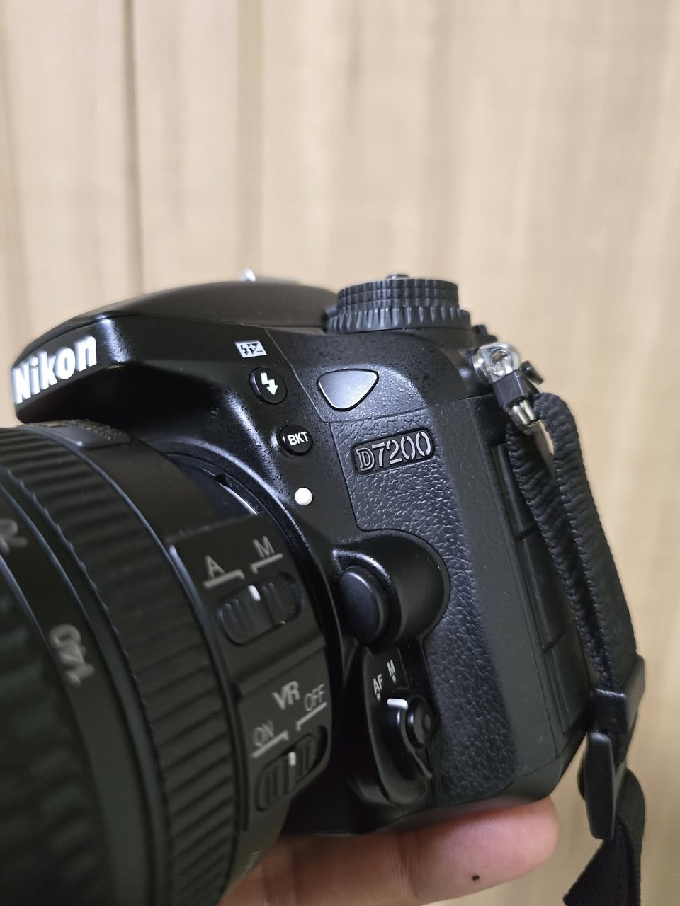 ٦١٥ ألف
شتر ١٦
نيكون ٧٢٠٠ ويا ١٨-١٤٠ نظافة %١٠٠ 
حزام و بطارية و شاحن أصلي و جنطة موجودة.


**إذا كنت صاحب هذا الإعلان وتريد حذفه لأي سبب، رجاءا أرسل رسالة إلى الدعم الفني**