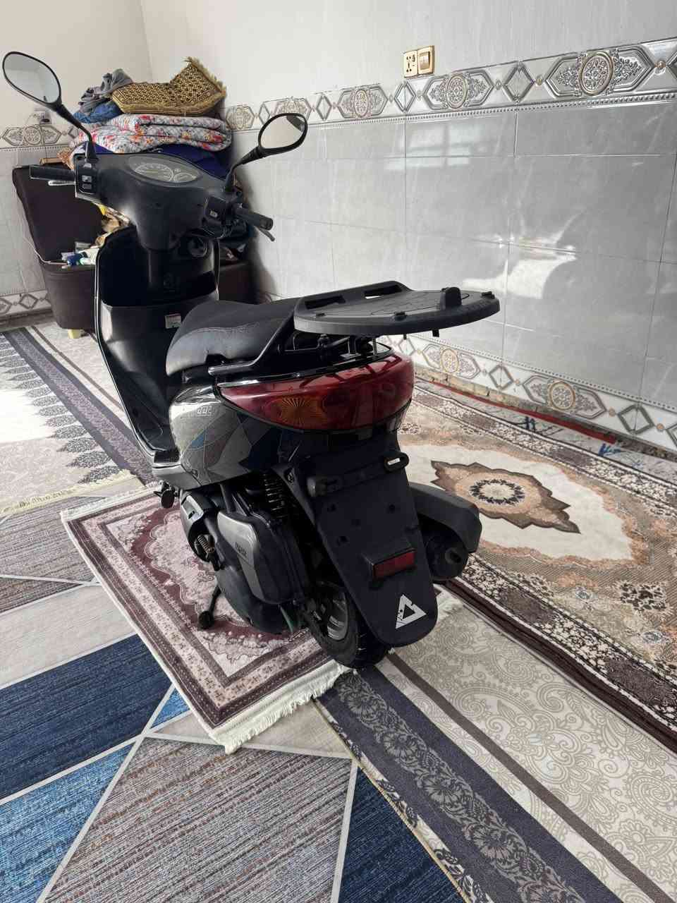 سلام عليكم اكزاز ياباني نوزل خطين دراجه جديده كفاله عامه كل نقص مابيهه السعر مليون و ٥٠ وبيهه مجال بسيط مكاني بغداد الشعب شراي يتصل 
***********
